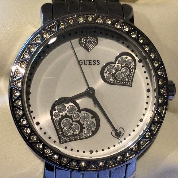 Watch - Picture 2 of 3